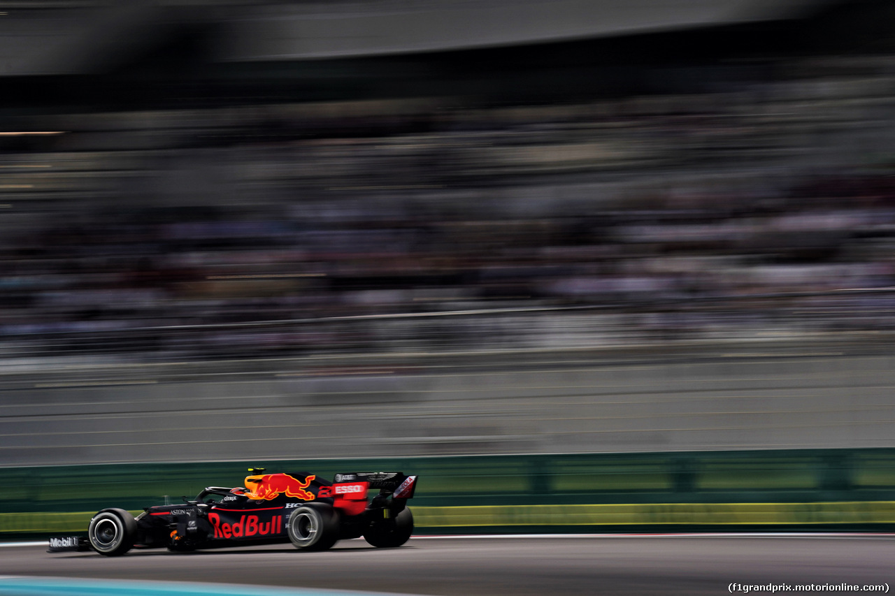 GP ABU DHABI, Alexander Albon (THA) Red Bull Racing RB15.
01.12.2019.