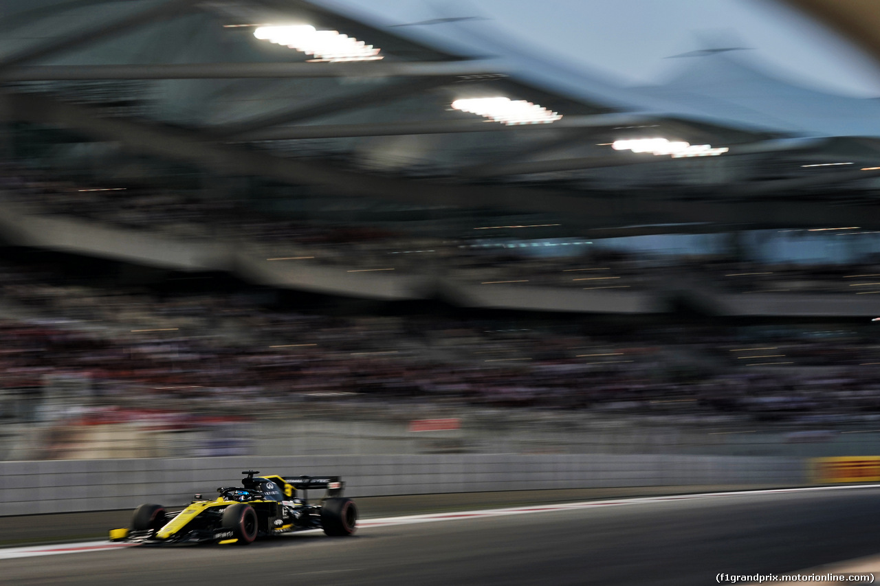GP ABU DHABI, Daniel Ricciardo (AUS) Renault F1 Team RS19.
01.12.2019.