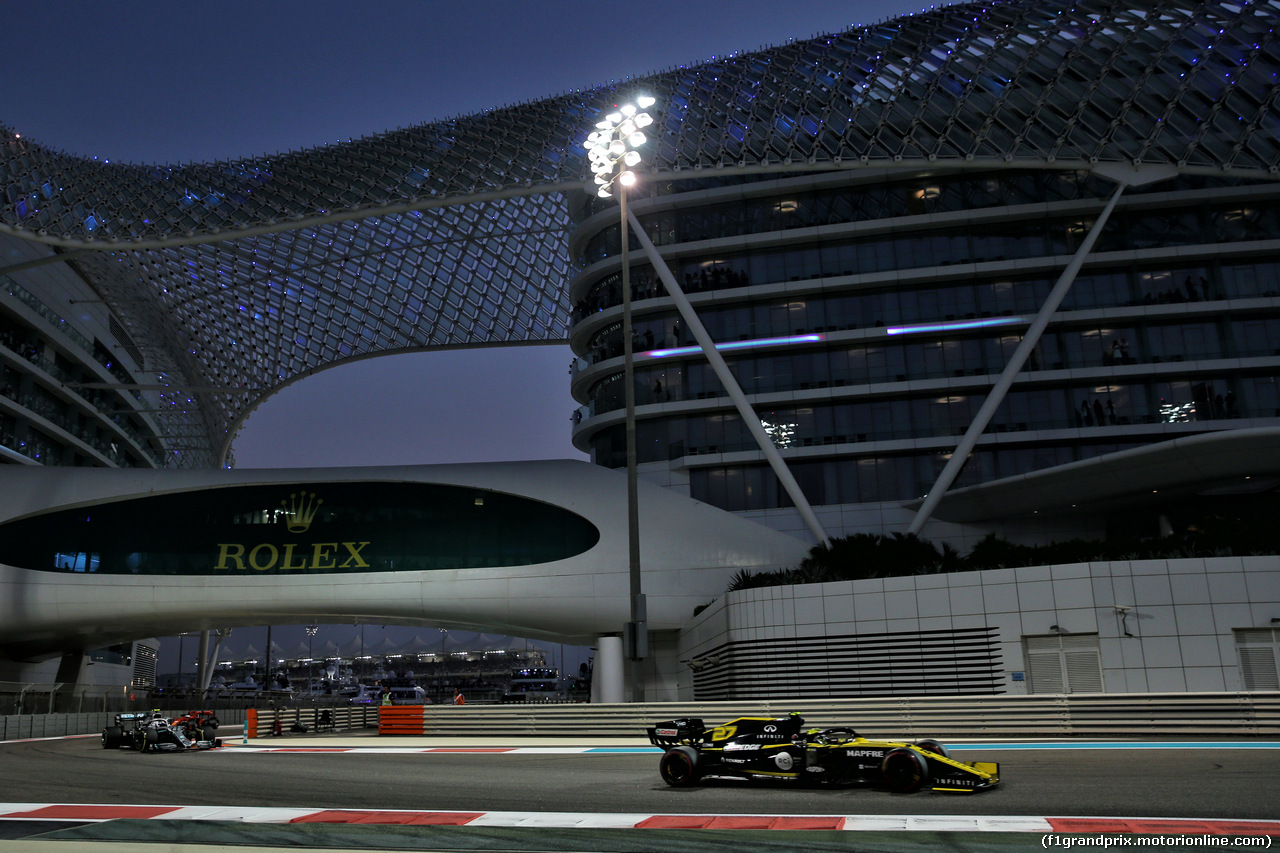 GP ABU DHABI, Nico Hulkenberg (GER) Renault F1 Team RS19.
01.12.2019.