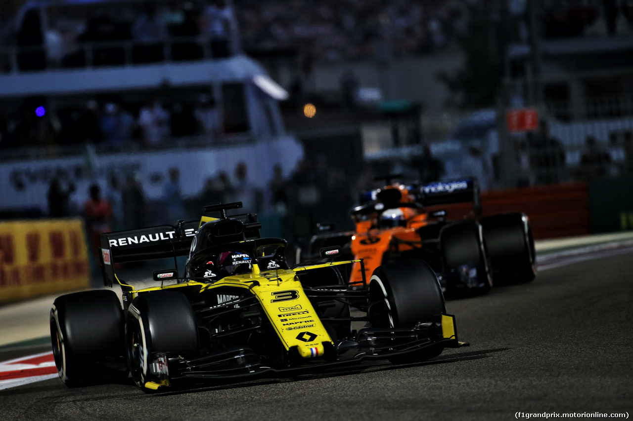 GP ABU DHABI, Daniel Ricciardo (AUS) Renault F1 Team RS19.
01.12.2019.