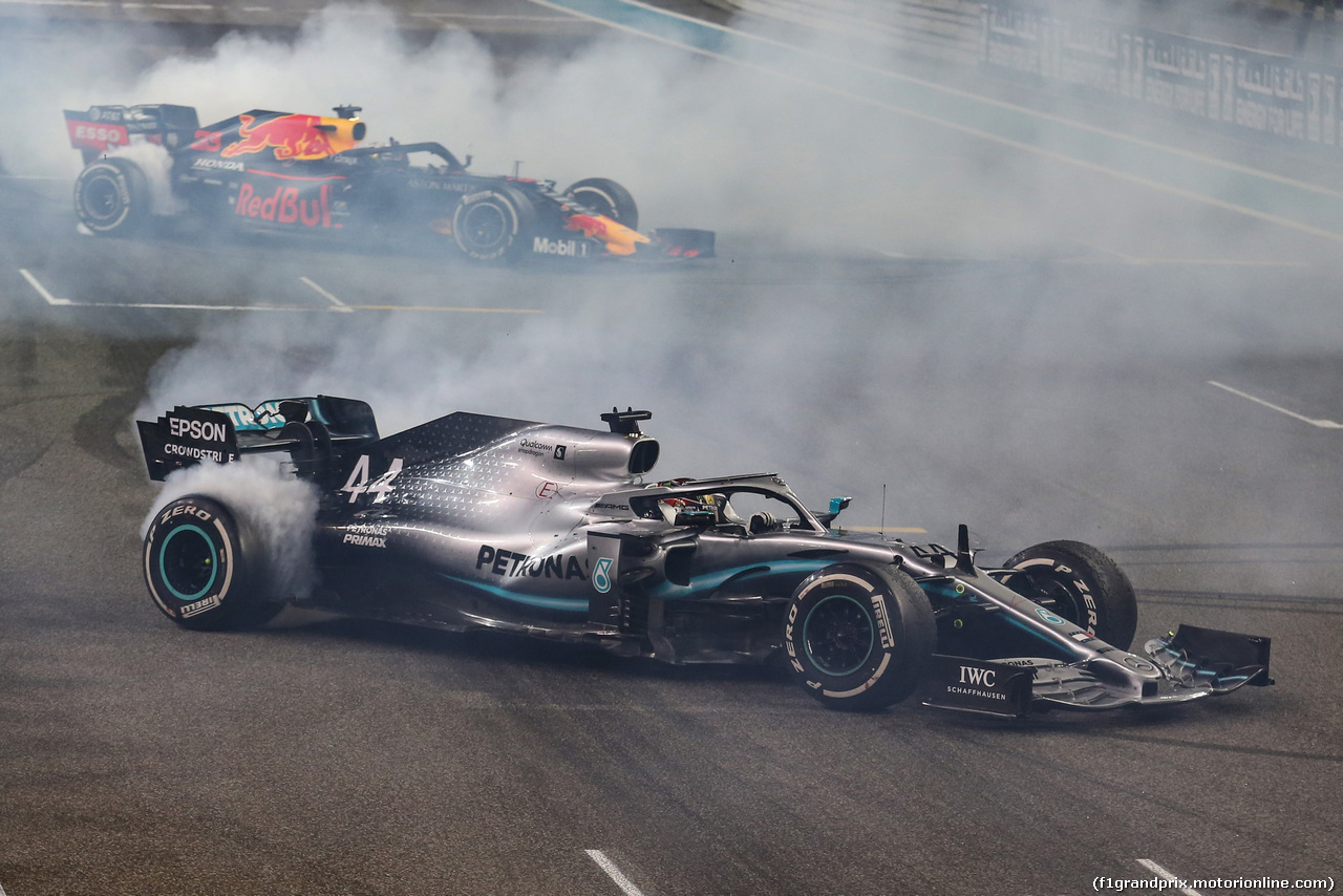 GP ABU DHABI, Lewis Hamilton (GBR), Mercedes AMG F1  e Max Verstappen (NLD), Red Bull Racing 
01.12.2019.