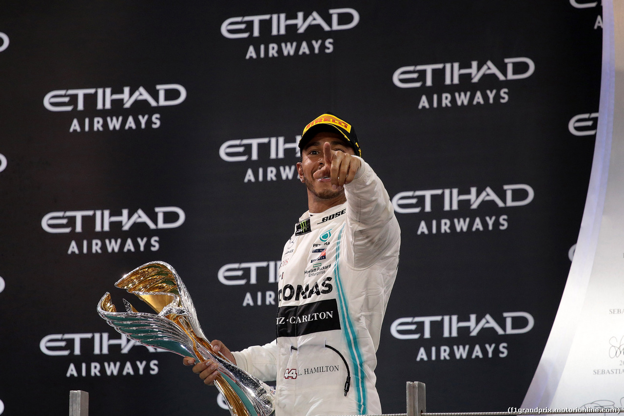 GP ABU DHABI, 01.12.2019 - Gara, Lewis Hamilton (GBR) Mercedes AMG F1 W10 vincitore