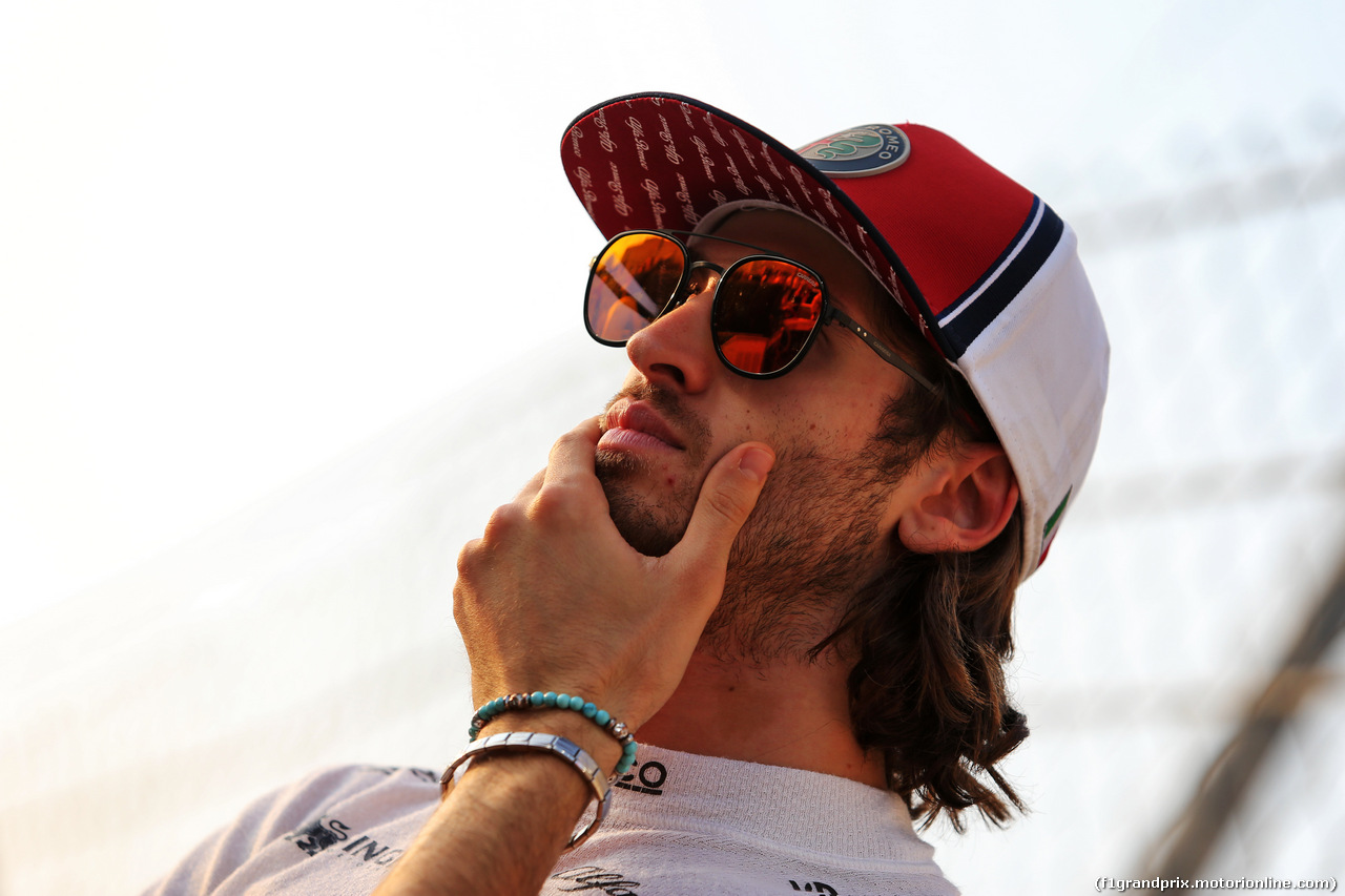 GP ABU DHABI, Antonio Giovinazzi (ITA) Alfa Romeo Racing on the grid.
01.12.2019.