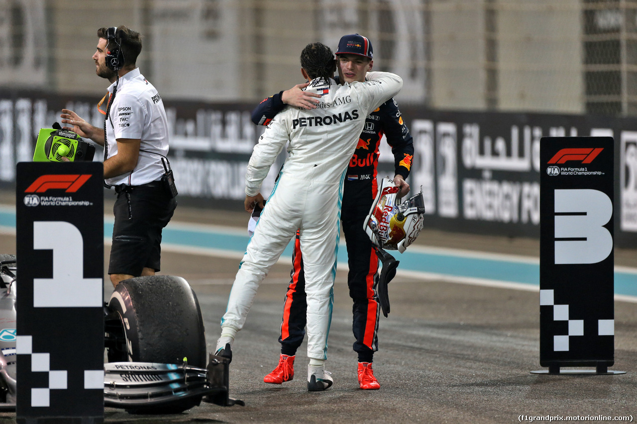 GP ABU DHABI, Gara winner Lewis Hamilton (GBR) Mercedes AMG F1 celebrates in parc ferme with second placed Max Verstappen (NLD) Red Bull Racing.
01.12.2019.