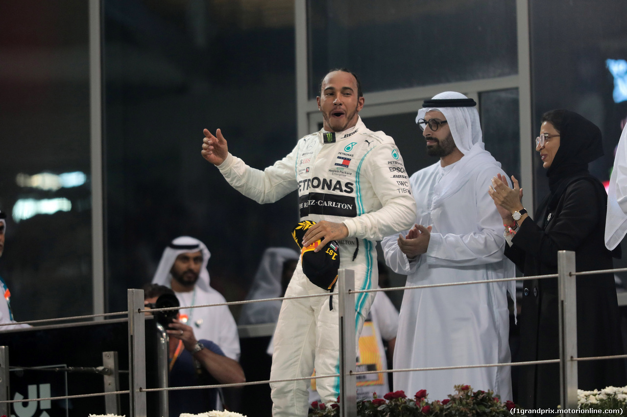 GP ABU DHABI, 01.12.2019 - Gara, Lewis Hamilton (GBR) Mercedes AMG F1 W10 vincitore