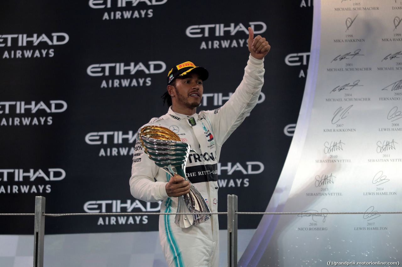 GP ABU DHABI, 01.12.2019 - Gara, Lewis Hamilton (GBR) Mercedes AMG F1 W10 vincitore