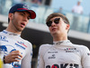 GP ABU DHABI, (L to R): Pierre Gasly (FRA) Scuderia Toro Rosso e George Russell (GBR) Williams Racing on the drivers parade.
01.12.2019.