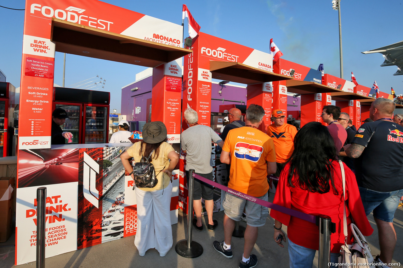 GP ABU DHABI, Circuit Atmosfera - FoodFest Food Court in the FanZone.
30.11.2019.