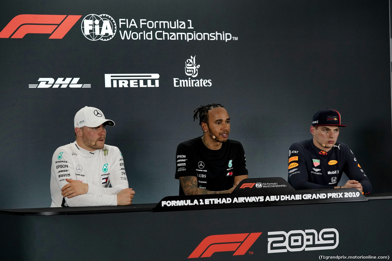 GP ABU DHABI, Qualifiche top three in the FIA Press Conference (L to R): Valtteri Bottas (FIN) Mercedes AMG F1, second; Lewis Hamilton (GBR) Mercedes AMG F1, pole position; Max Verstappen (NLD) Red Bull Racing, third.
30.11.2019.