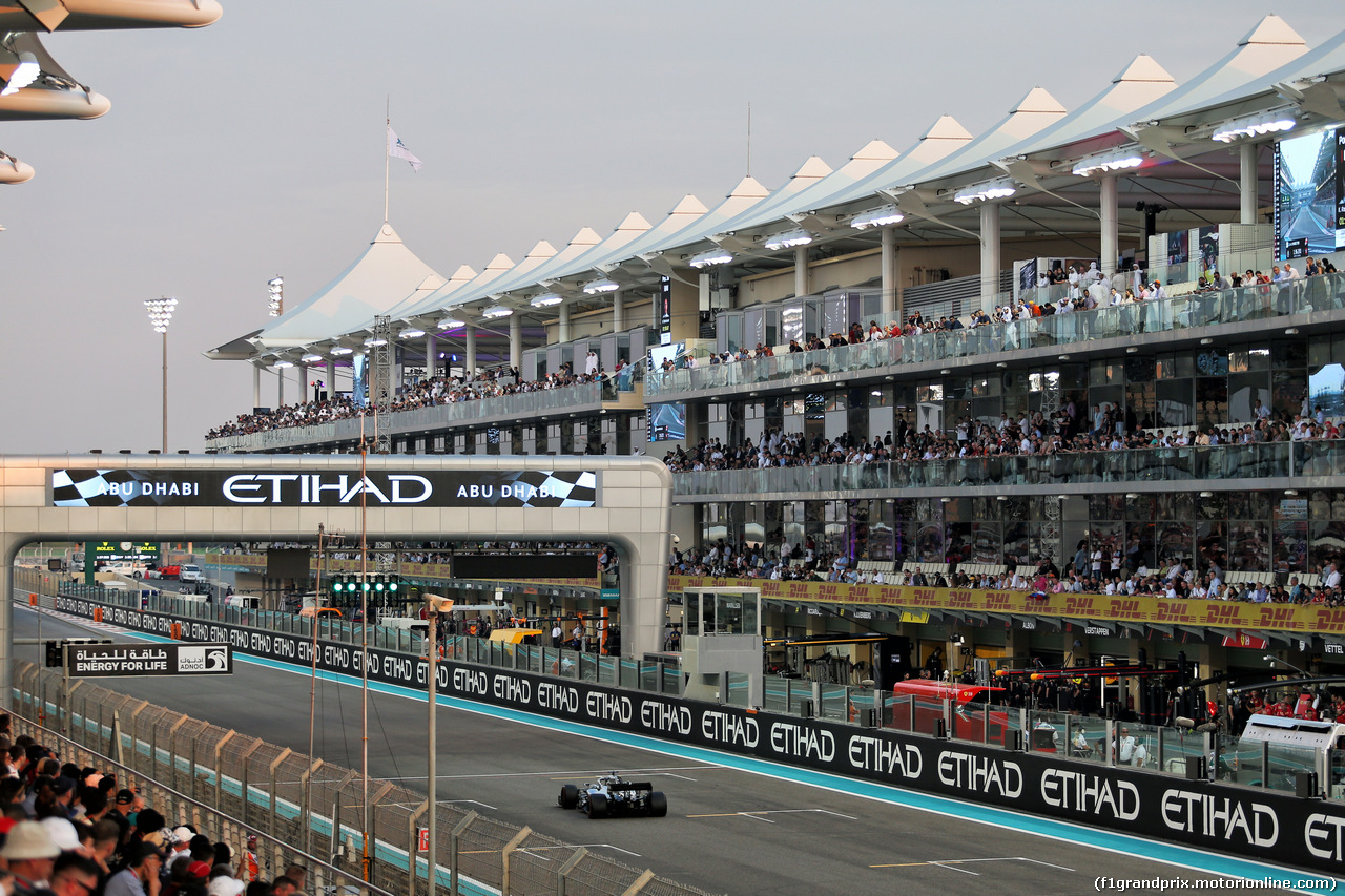 GP ABU DHABI, Lewis Hamilton (GBR) Mercedes AMG F1 W10.
30.11.2019.