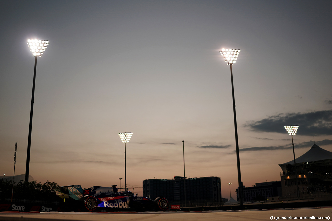 GP ABU DHABI, Daniil Kvyat (RUS) Scuderia Toro Rosso STR14.
30.11.2019.