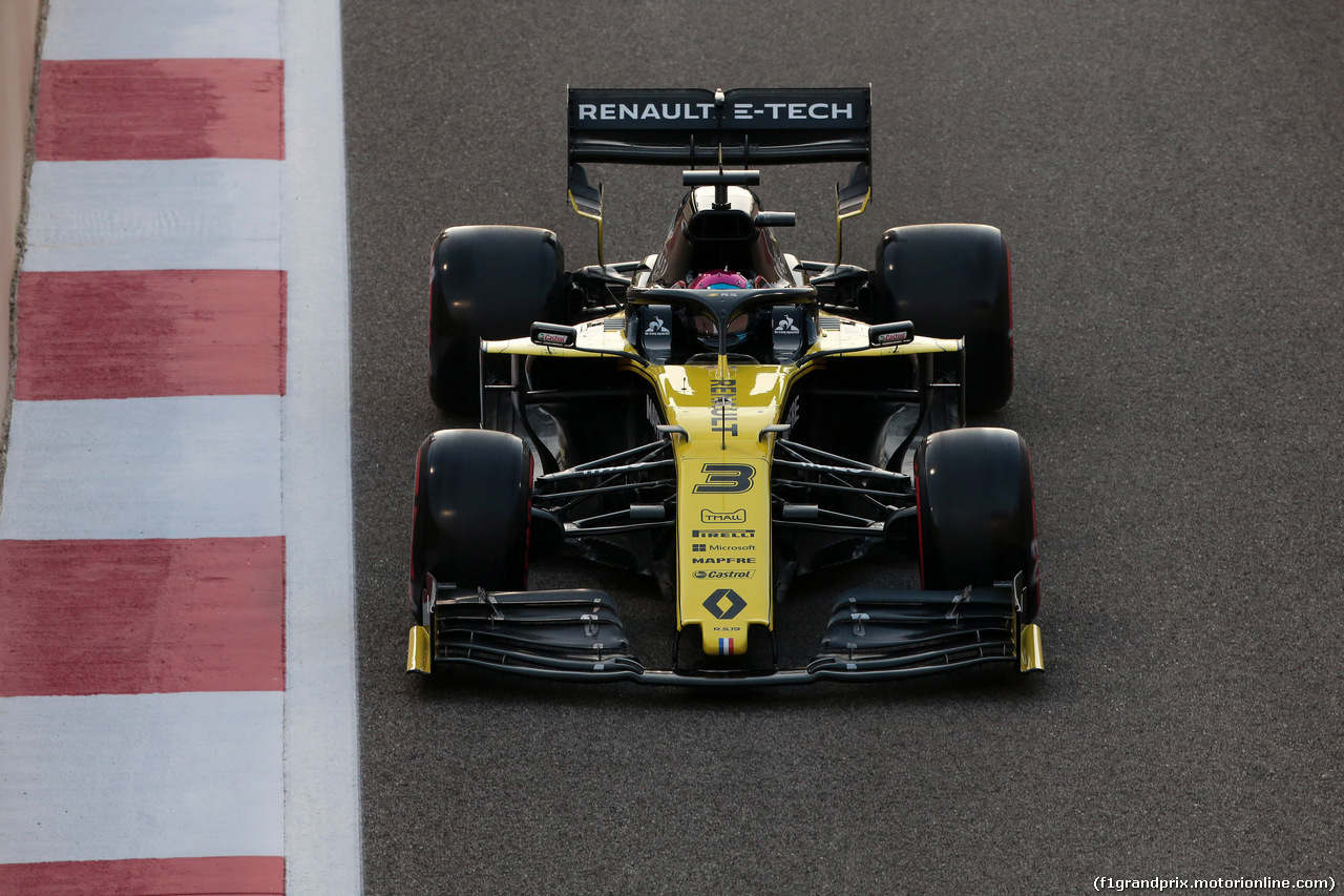 GP ABU DHABI, 30.11.2019 -  Daniel Ricciardo (AUS) Renault Sport F1 Team RS19