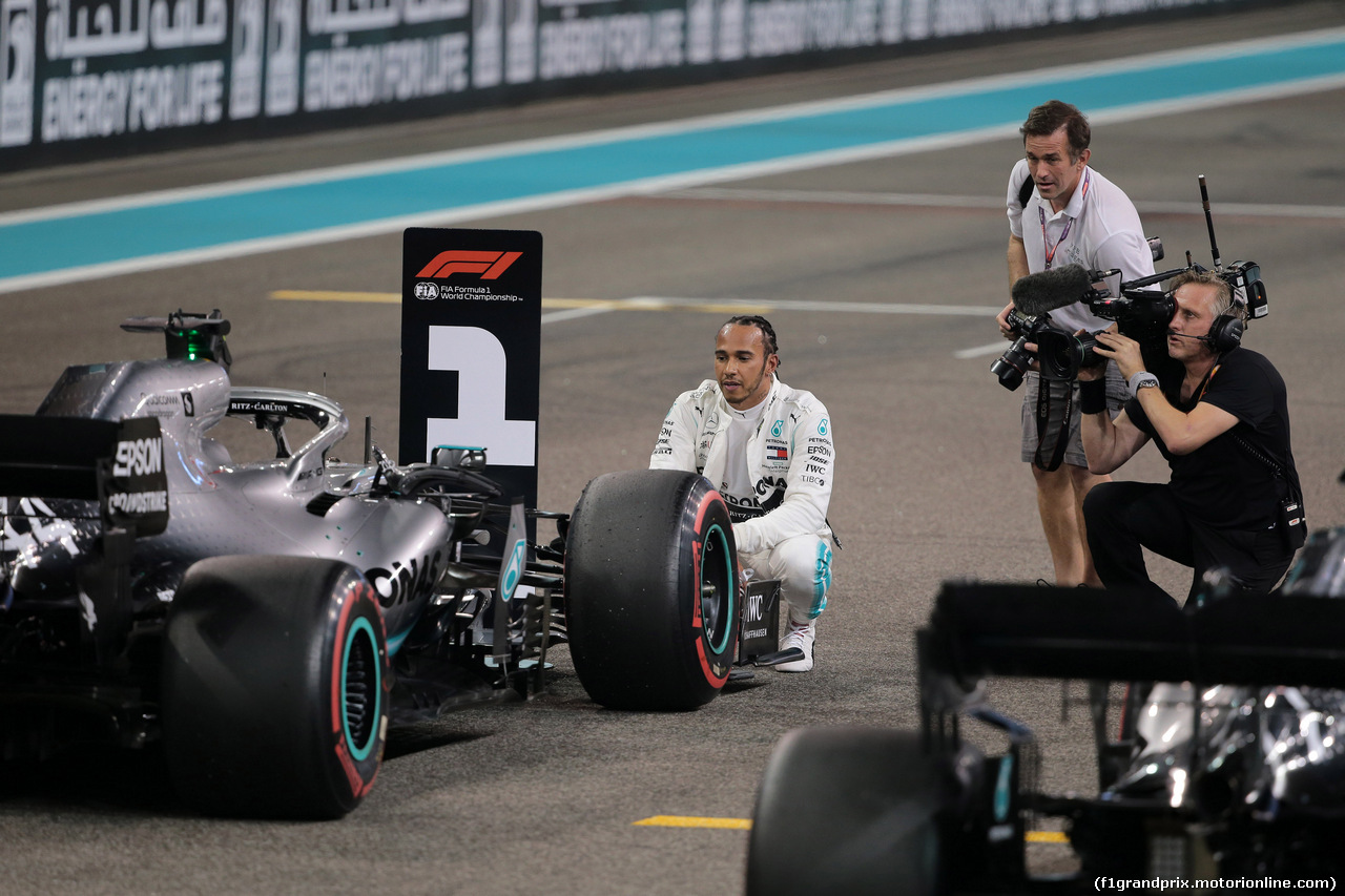 GP ABU DHABI, 30.11.2019 -  Lewis Hamilton (GBR) Mercedes AMG F1 W10 pole position