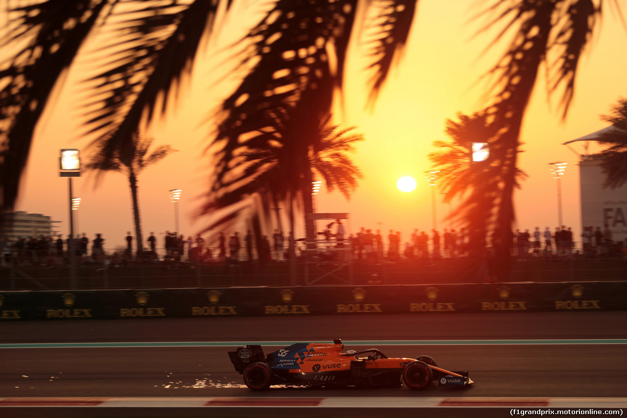 GP ABU DHABI, 30.11.2019 -  Carlos Sainz Jr (ESP) Mclaren F1 Team MCL34