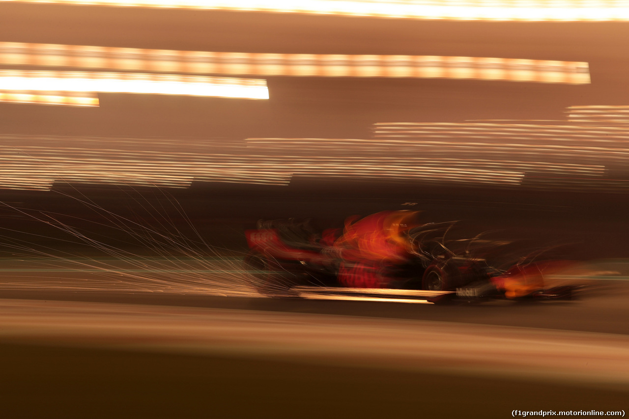 GP ABU DHABI, 30.11.2019 -  Max Verstappen (NED) Red Bull Racing RB15