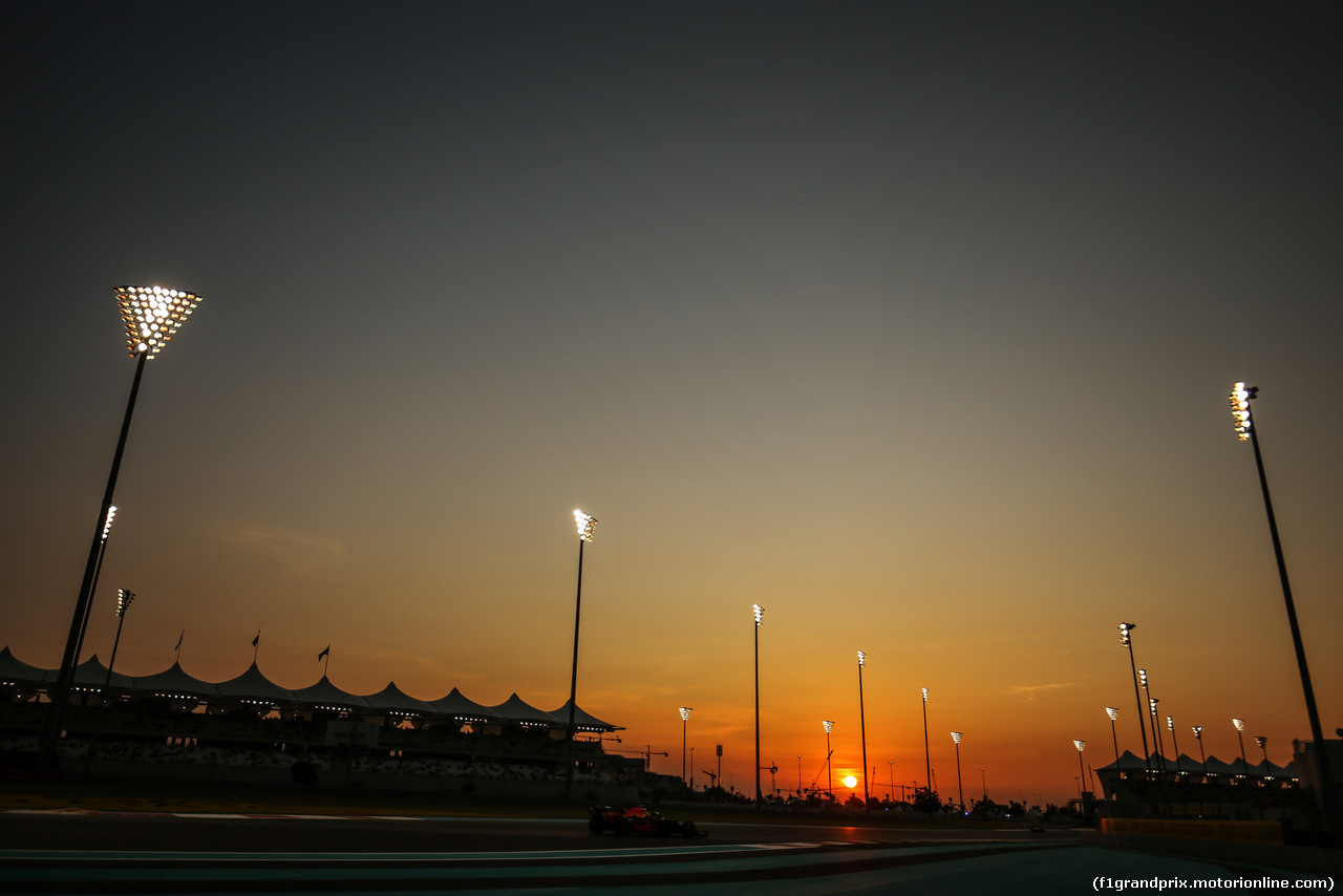 GP ABU DHABI, Alexander Albon (THA), Red Bull Racing 
29.11.2019.