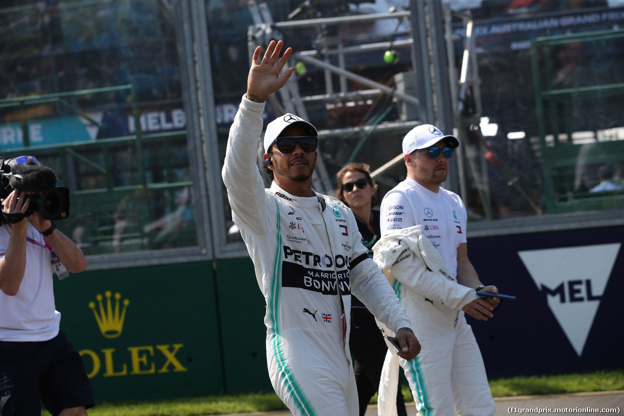 GP AUSTRALIA, 17.03.2019- Lewis Hamilton (GBR) Mercedes AMG F1 W10 EQ Power e Valtteri Bottas (FIN) Mercedes AMG F1 W10 EQ Power