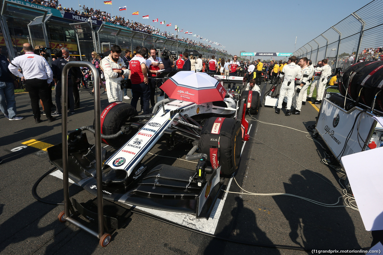 GP AUSTRALIA, 17.03.2019- race: The griglia, Kimi Raikkonen (FIN) Alfa Romeo Racing C38