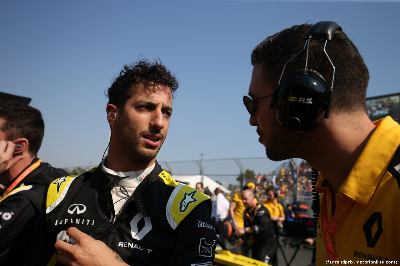 GP AUSTRALIA, 17.03.2019- grid, Daniel Ricciardo (AUS) Renault Sport F1 Team RS19