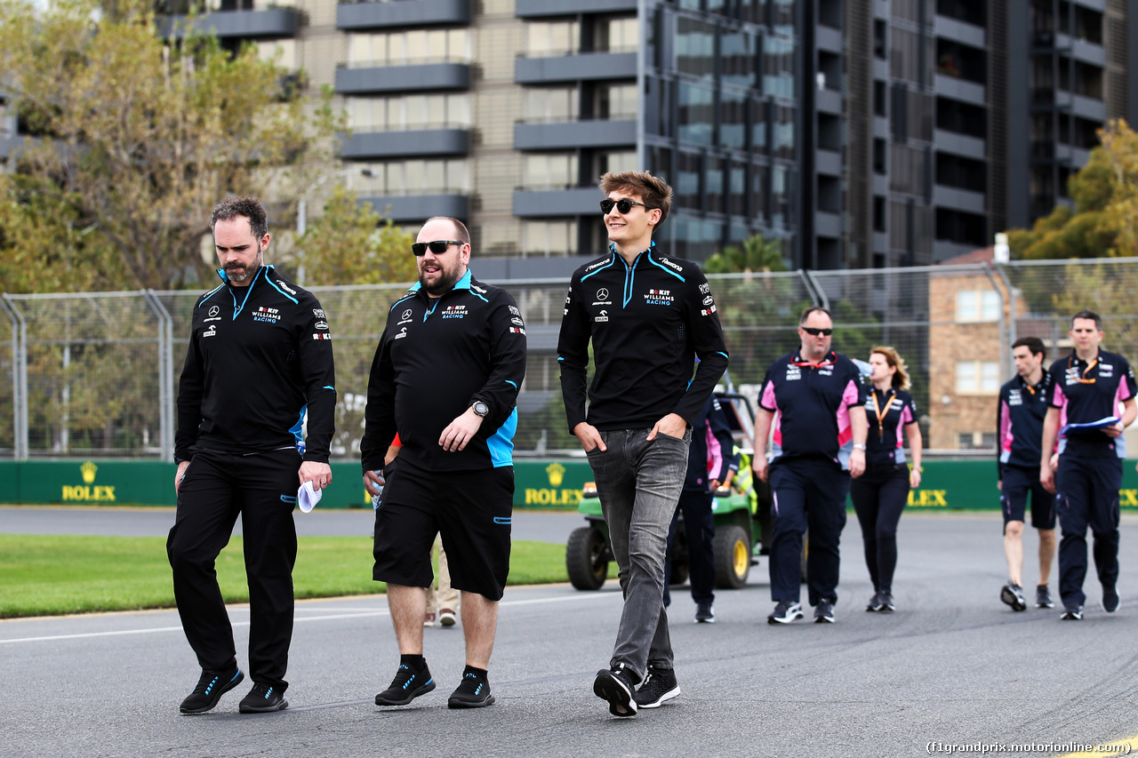 GP AUSTRALIA, George Russell (GBR) Williams Racing walks the circuit with the team.
13.03.2019.