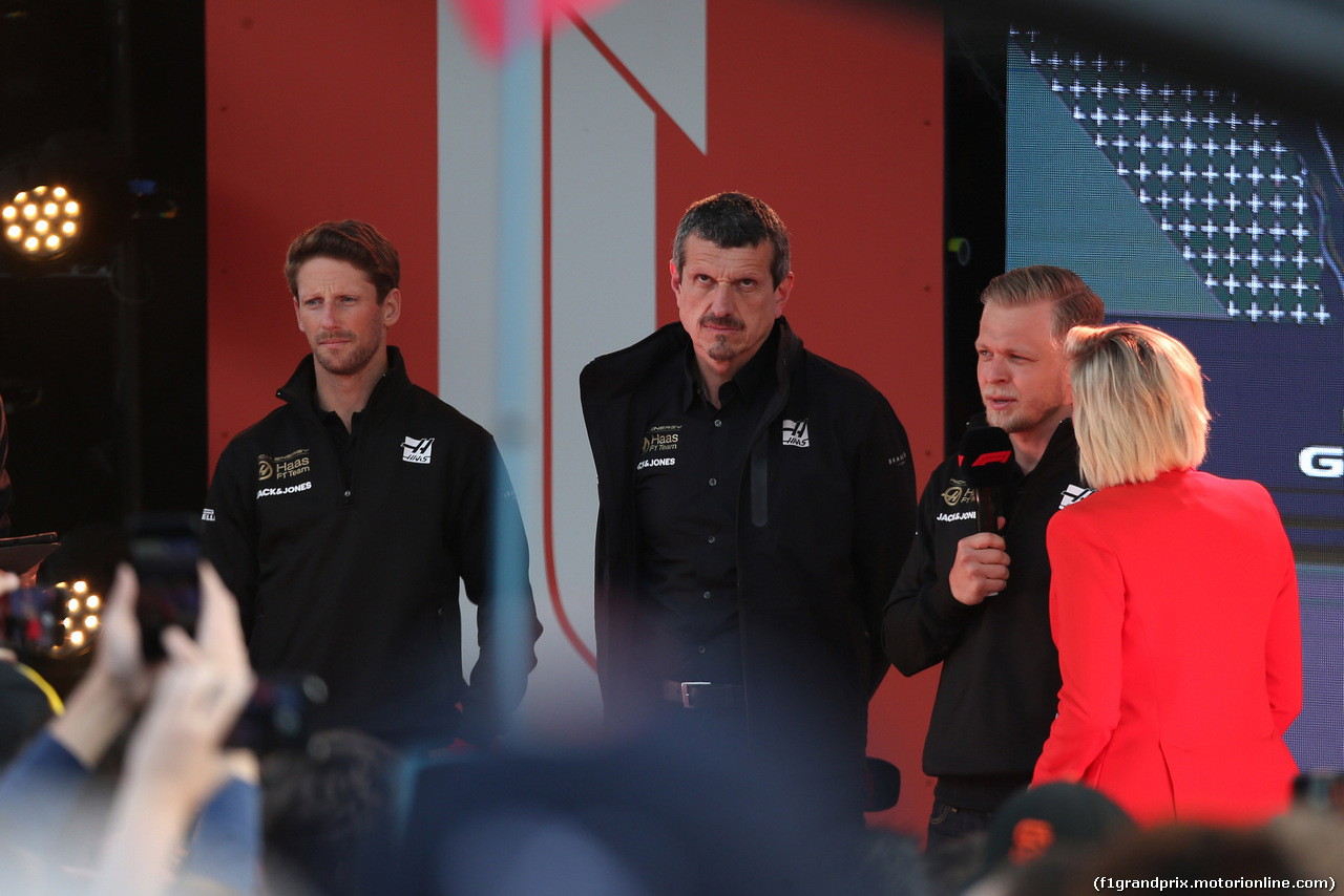 GP AUSTRALIA, 13.03.2019 - Season Launche Event  in Melbourne, L to R Romain Grosjean (FRA) Haas F1 Team VF-19, Guenther Steiner (ITA) Haas F1 Team Prinicipal e Kevin Magnussen (DEN) Haas F1 Team VF-19
