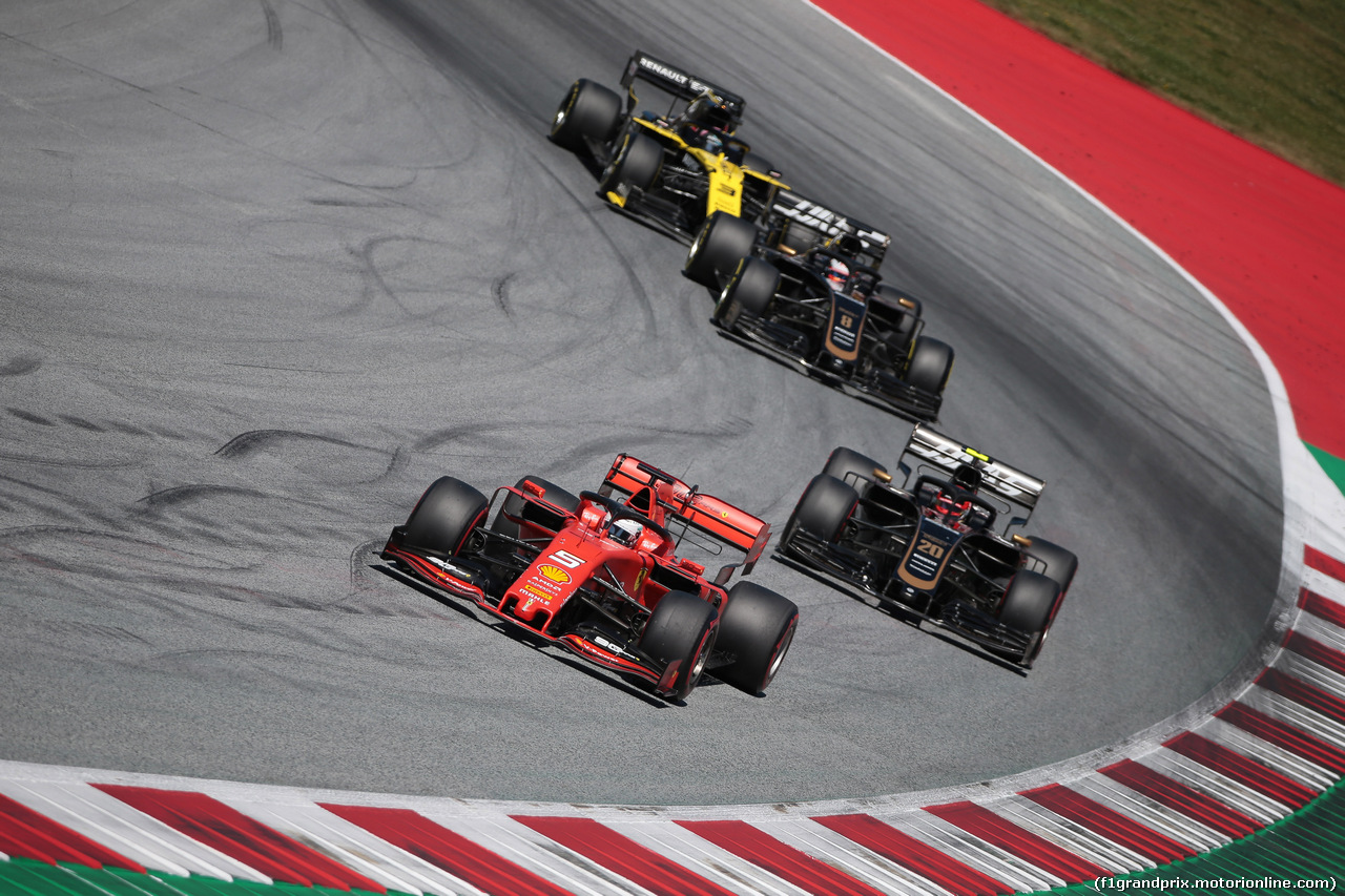 GP AUSTRIA, 30.06.2019 - Gara, Sebastian Vettel (GER) Ferrari SF90 e Kevin Magnussen (DEN) Haas F1 Team VF-19