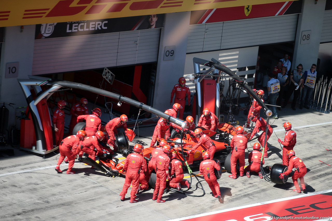 GP AUSTRIA, 30.06.2019 - Gara, Pit stop, Sebastian Vettel (GER) Ferrari SF90