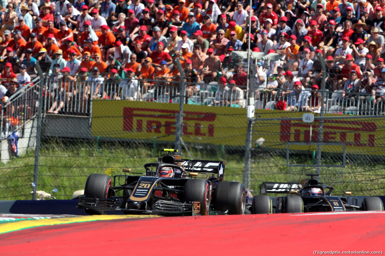 GP AUSTRIA, 30.06.2019 - Gara, Kevin Magnussen (DEN) Haas F1 Team VF-19 e Romain Grosjean (FRA) Haas F1 Team VF-19