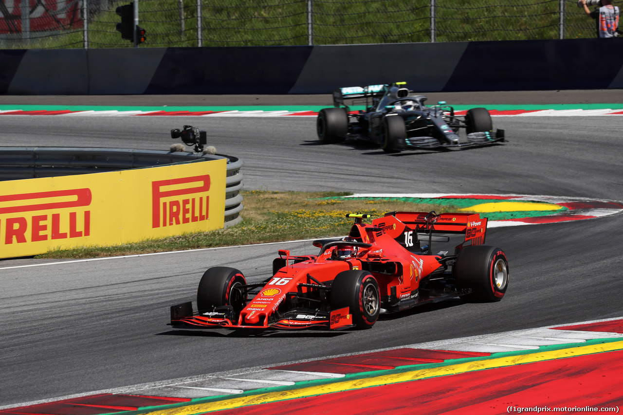 GP AUSTRIA, 30.06.2019 - Gara, Charles Leclerc (MON) Ferrari SF90 e Valtteri Bottas (FIN) Mercedes AMG F1 W010