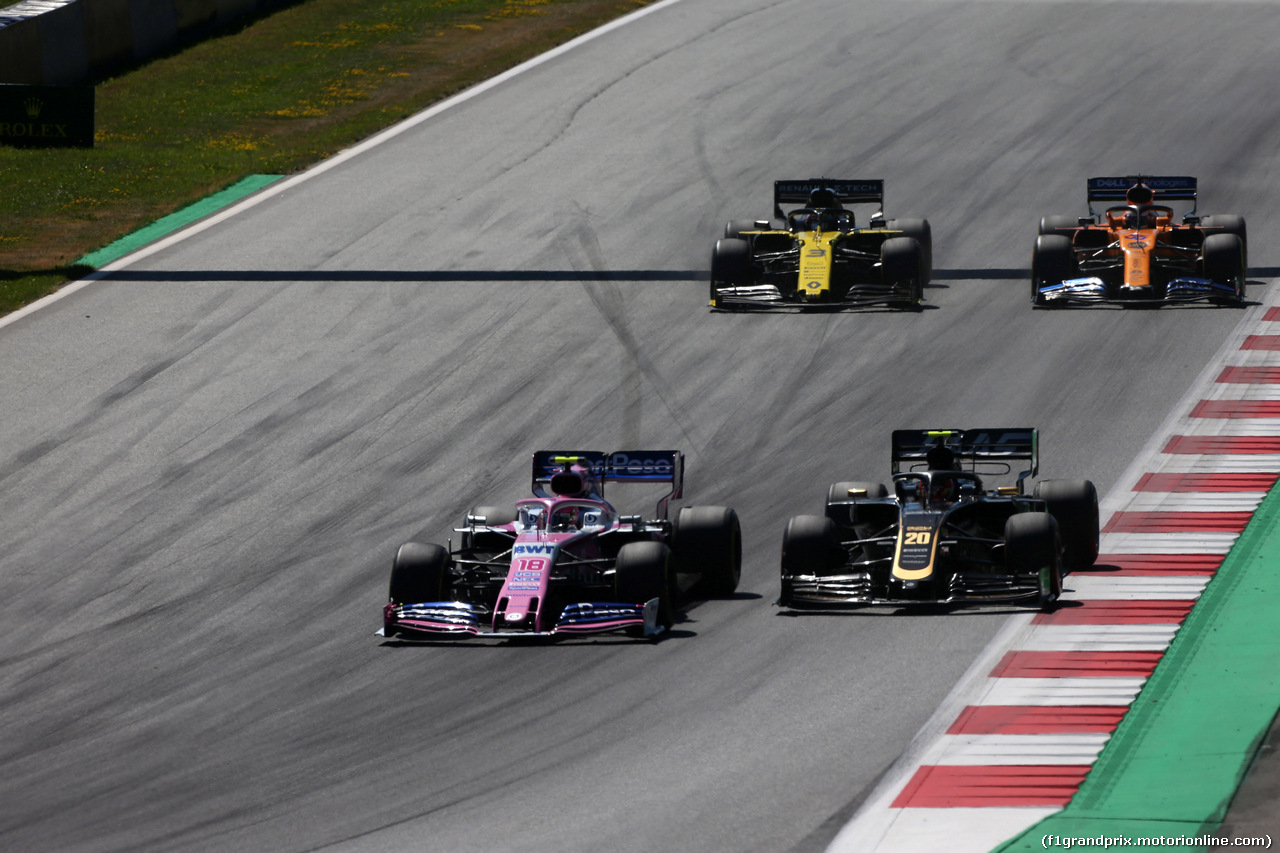 GP AUSTRIA, 30.06.2019 - Gara, Lance Stroll (CDN) Racing Point F1 Team RP19 e Kevin Magnussen (DEN) Haas F1 Team VF-19