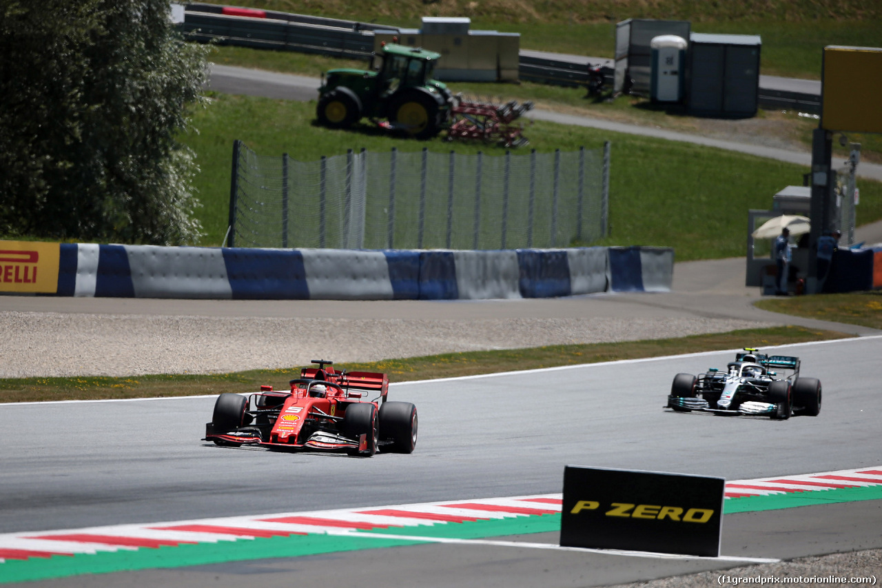 GP AUSTRIA, 29.06.2019 - Prove Libere 3, Sebastian Vettel (GER) Ferrari SF90 e Valtteri Bottas (FIN) Mercedes AMG F1 W010