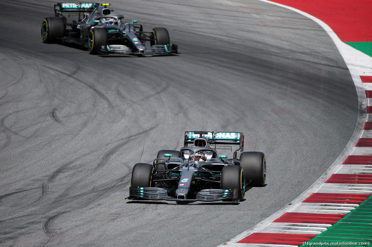 GP AUSTRIA, 29.06.2019 - Qualifiche, Lewis Hamilton (GBR) Mercedes AMG F1 W10 e Valtteri Bottas (FIN) Mercedes AMG F1 W010
