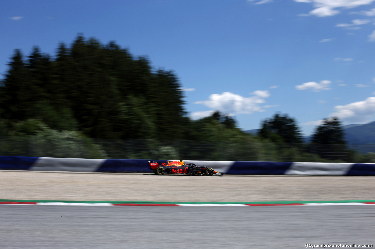 GP AUSTRIA, 28.06.2019 - Prove Libere 2, Pierre Gasly (FRA) Red Bull Racing RB15 off track