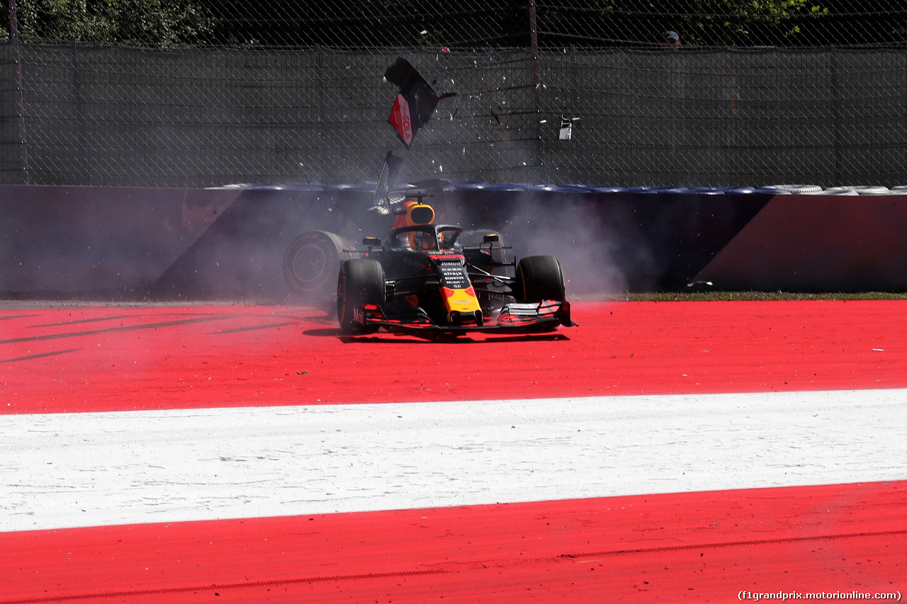 GP AUSTRIA, 28.06.2019 - Prove Libere 2, Crash, Max Verstappen (NED) Red Bull Racing RB15