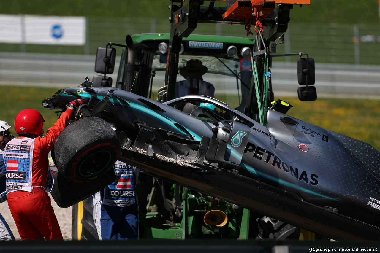 GP AUSTRIA, 28.06.2019 - Prove Libere 2, Crash, Valtteri Bottas (FIN) Mercedes AMG F1 W010