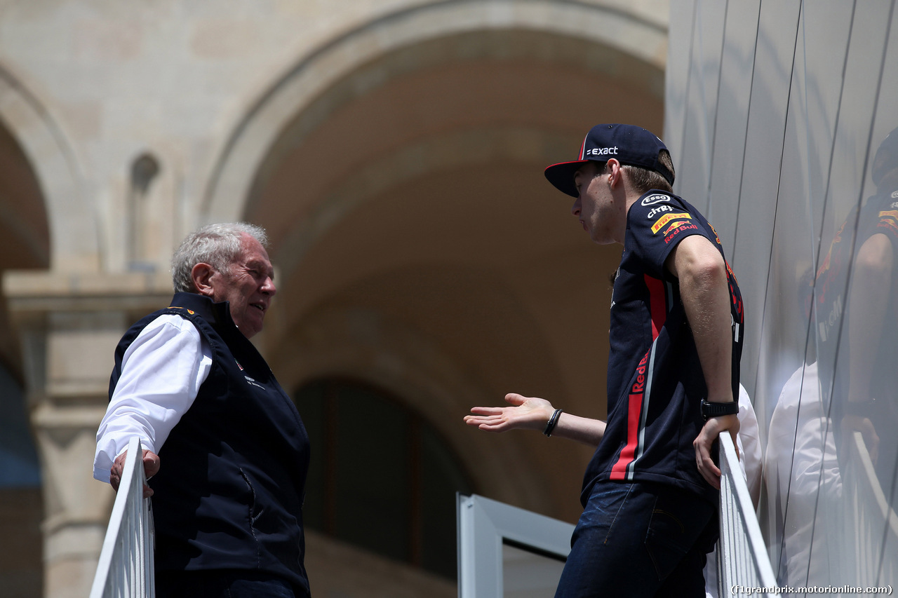 GP AZERBAIJAN, 28.04.2019 - Helmut Marko (AUT), Red Bull Racing, Red Bull Advisor e Max Verstappen (NED) Red Bull Racing RB15