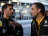 GP AZERBAIJAN, 27.04.2019 - Qualifiche, Daniel Ricciardo (AUS) Renault Sport F1 Team RS19 e Cyril Abiteboul (FRA) Renault Sport F1 Managing Director