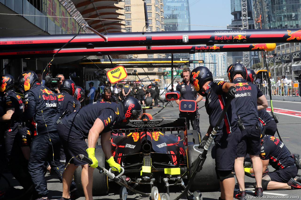 GP AZERBAIJAN, 27.04.2019 - Prove Libere 3, Pierre Gasly (FRA) Red Bull Racing RB15