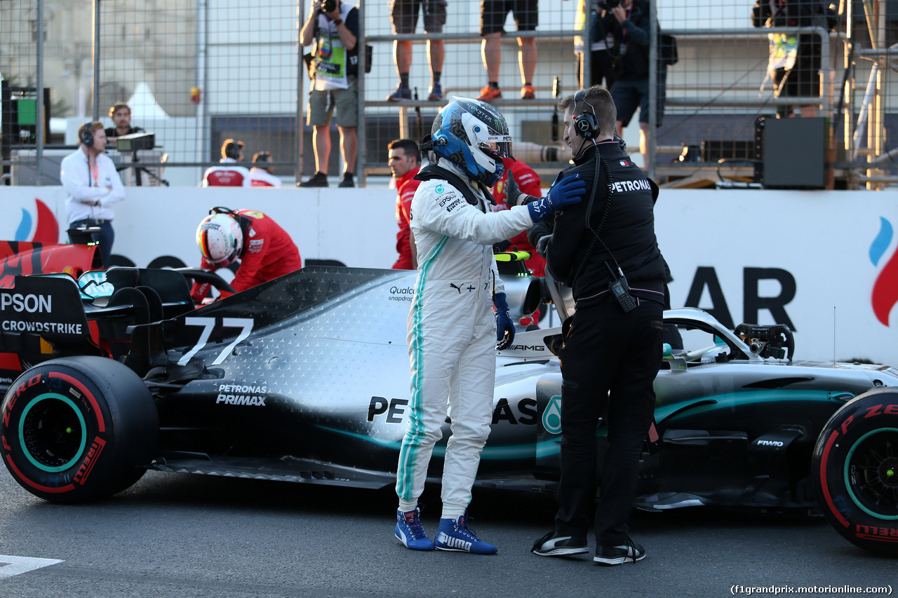 GP AZERBAIJAN, 27.04.2019 - Qualifiche, Valtteri Bottas (FIN) Mercedes AMG F1 W010 pole position