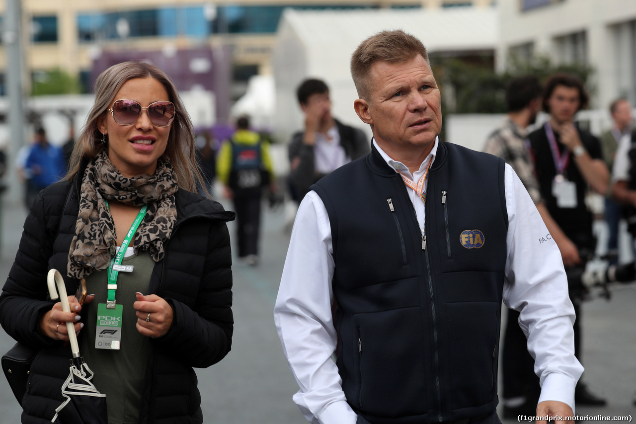 GP AZERBAIJAN, 25.04.2019 - Mika Salo (FIN), FIA Steward e sua moglie.