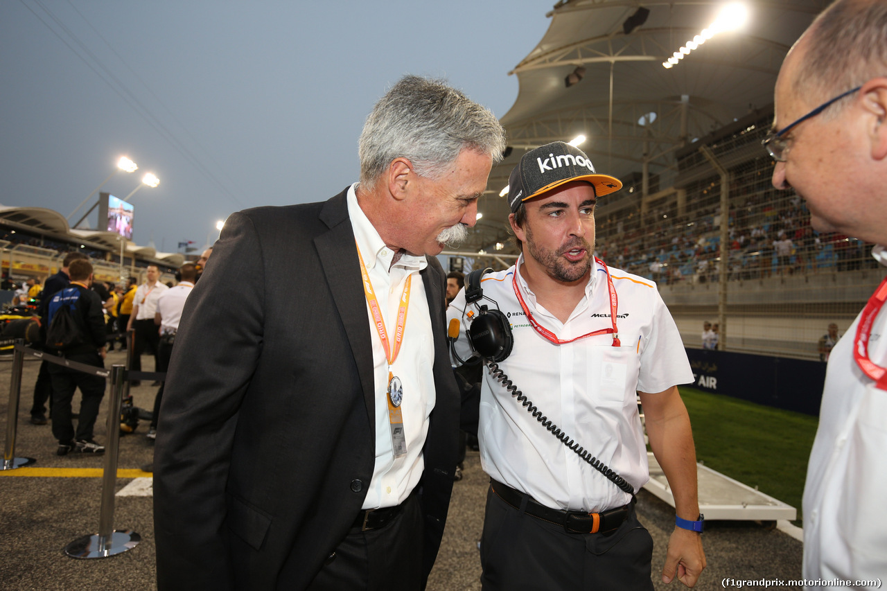 GP BAHRAIN, 31.03.2019- partenzaing grid, Chase Carey (US), Liberty Media e Fernando Alonso (ESP)
