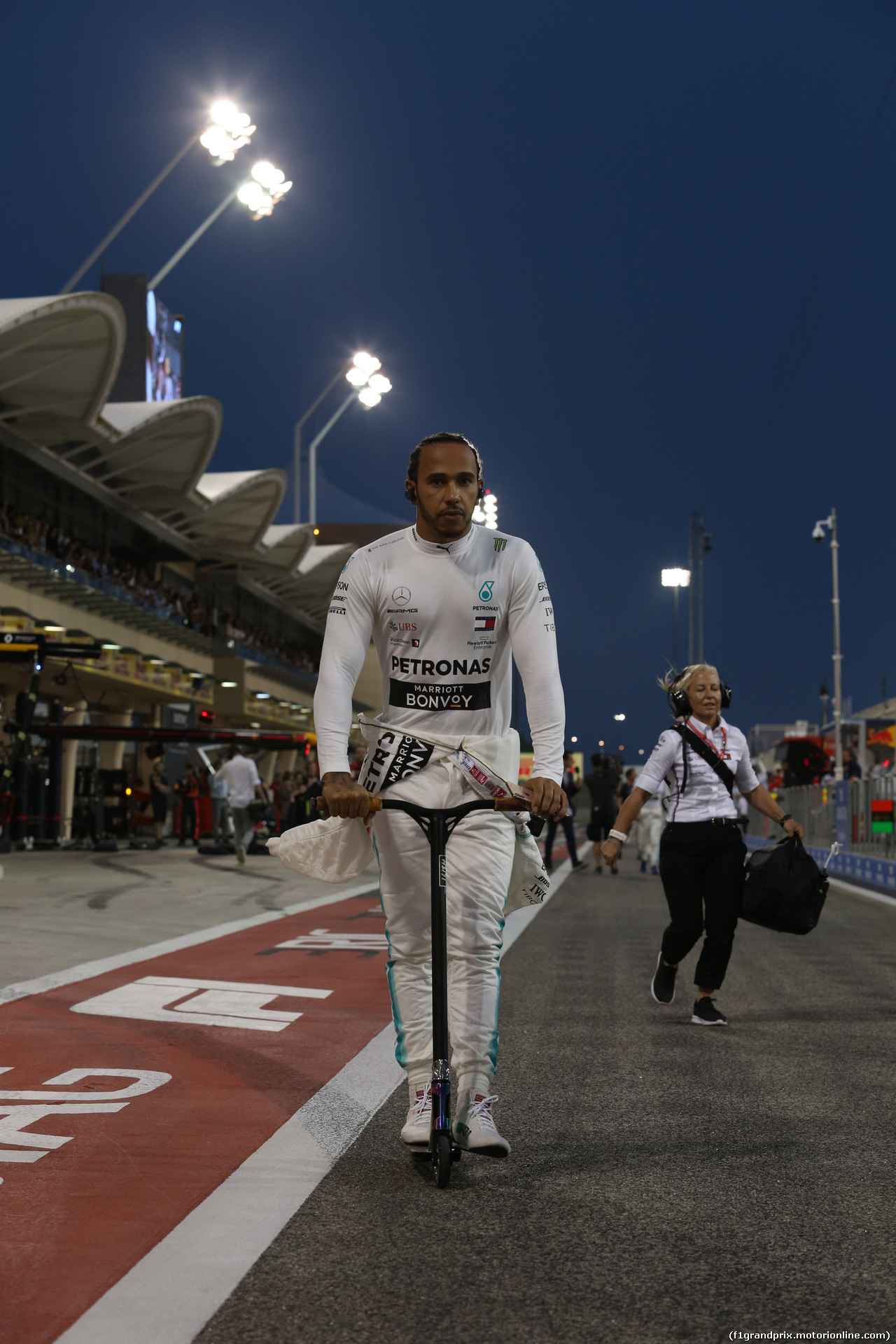 GP BAHRAIN, 31.03.2019- partenzaing grid, Lewis Hamilton (GBR) Mercedes AMG F1 W10 EQ Power