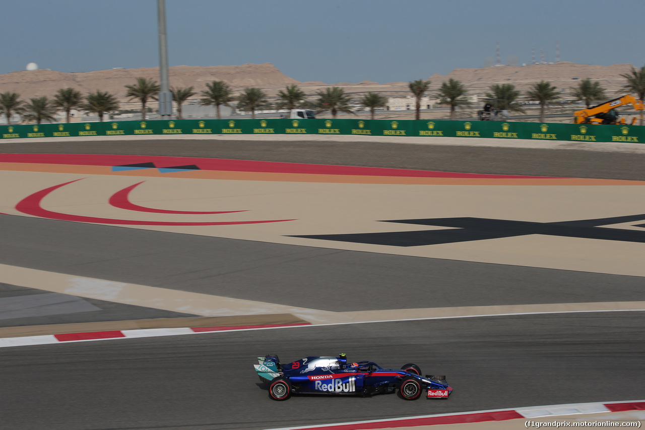 GP BAHRAIN, 30.03.2019- Prove Libere 3, Alexader Albon (THA) Scuderia Toro Rosso STR14