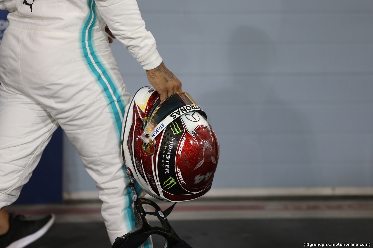 GP BAHRAIN, 30.03.2019- Qualifiche Parc ferme Lewis Hamilton (GBR) Mercedes AMG F1 W10 EQ Power