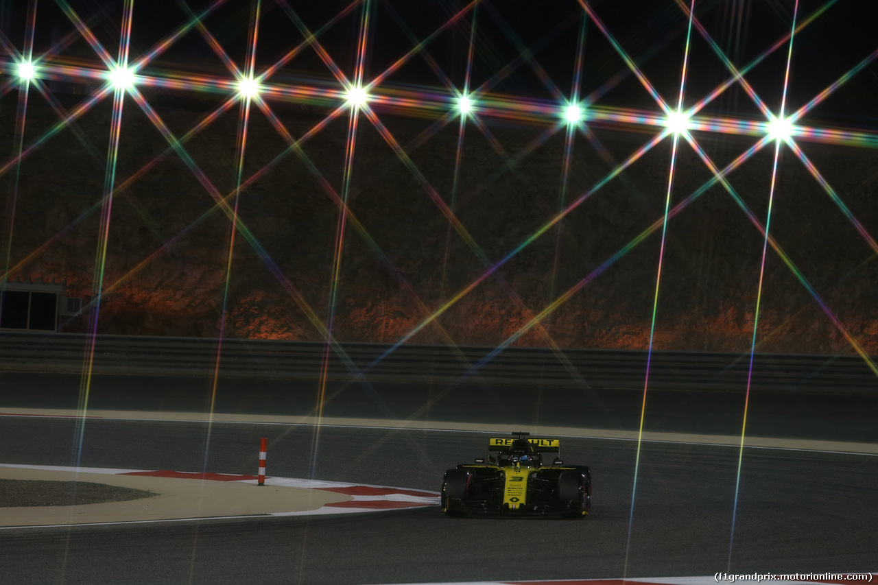 GP BAHRAIN, 30.03.2019- Qualifiche, Daniel Ricciardo (AUS) Renault Sport F1 Team RS19