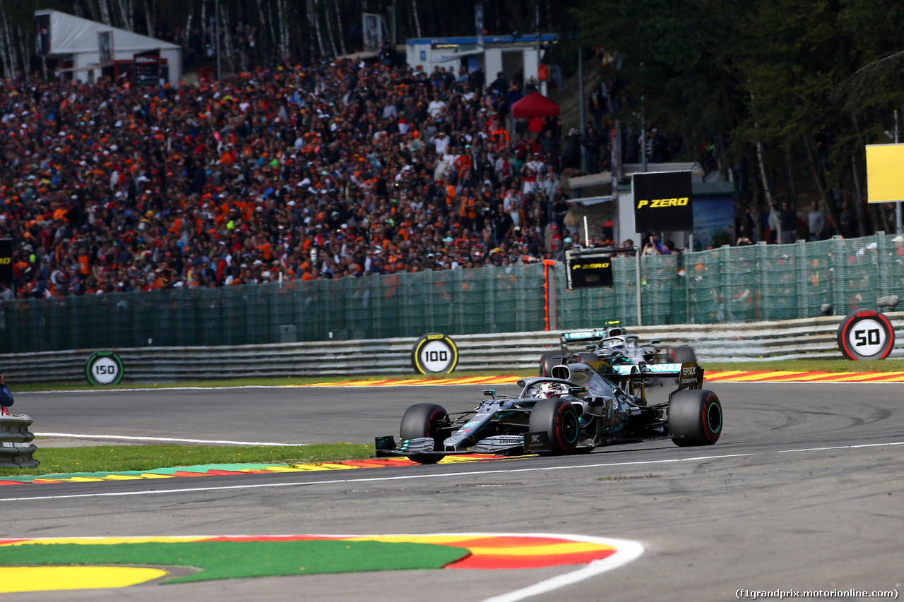 GP BELGIO, 01.09.2019 - Gara, Lewis Hamilton (GBR) Mercedes AMG F1 W10 davanti a Valtteri Bottas (FIN) Mercedes AMG F1 W010