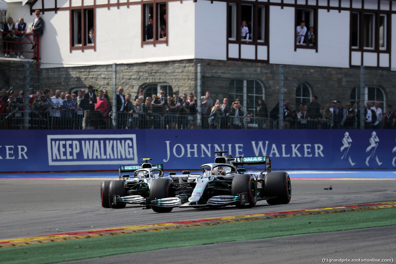 GP BELGIO, 01.09.2019 - Gara, Lewis Hamilton (GBR) Mercedes AMG F1 W10 davanti a Valtteri Bottas (FIN) Mercedes AMG F1 W010