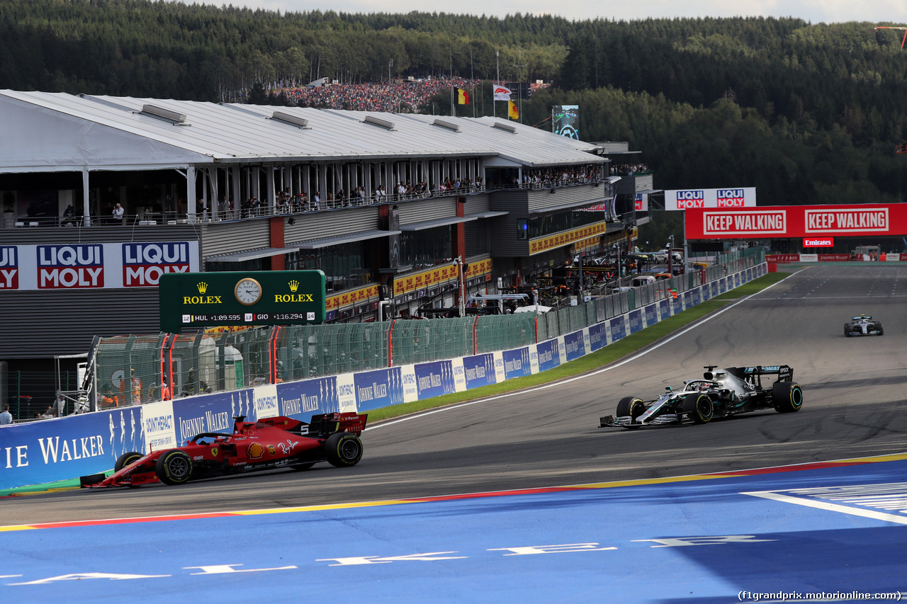 GP BELGIO, 01.09.2019 - Gara, Sebastian Vettel (GER) Ferrari SF90 e Lewis Hamilton (GBR) Mercedes AMG F1 W10