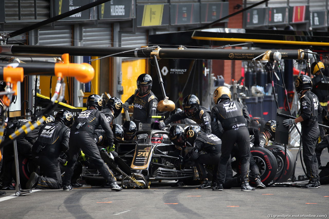 GP BELGIO, 01.09.2019 - Gara, Pit stop, Kevin Magnussen (DEN) Haas F1 Team VF-19