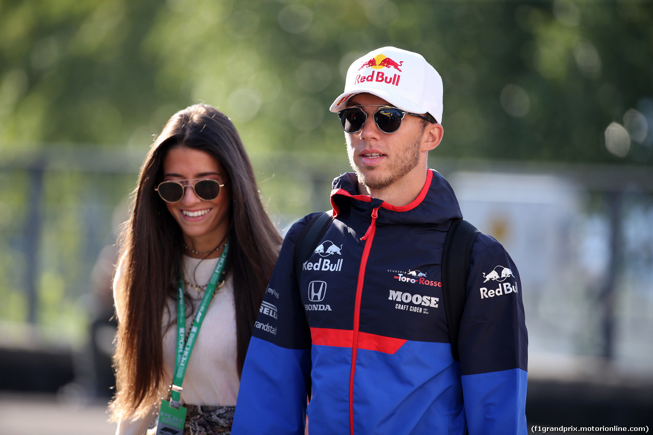 GP BELGIO, 30.08.2019 - Pierre Gasly (FRA) Scuderia Toro Rosso STR14 with Domenica Caterina Masetti Zannini (ITA)